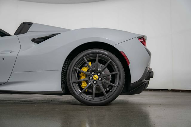 Used 2023 Ferrari F8 Tributo RWD image 13