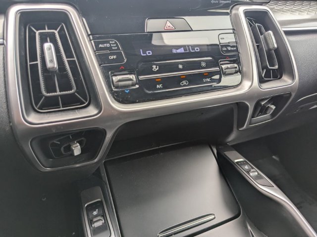 Used 2023 Kia Sorento S w/ Panoramic Sunroof Package FWD image 24