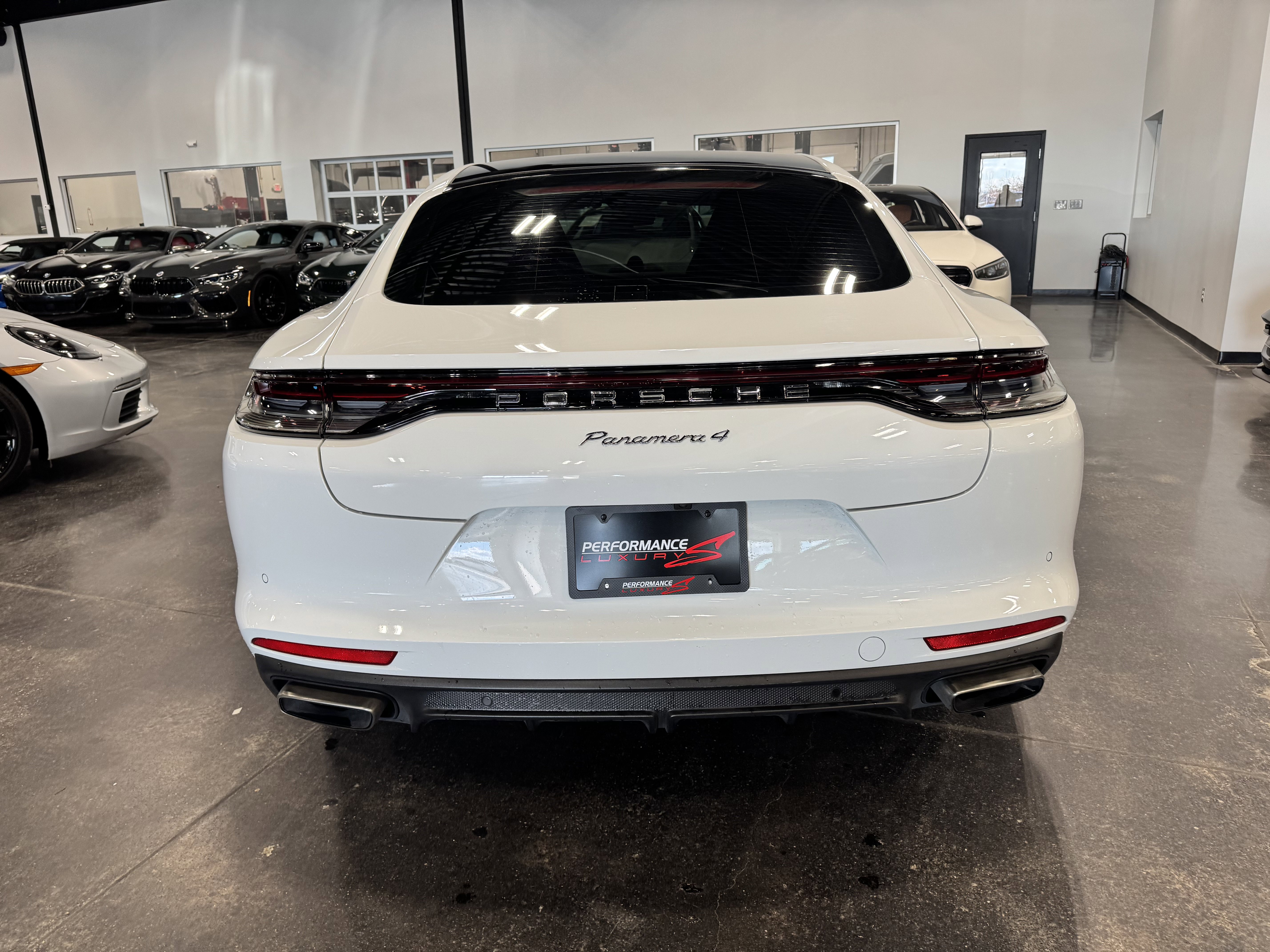 Used 2022 Porsche Panamera 4 image 4