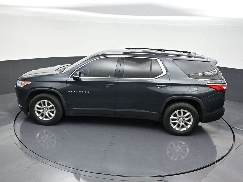 Used 2020 Chevrolet Traverse LT image 17
