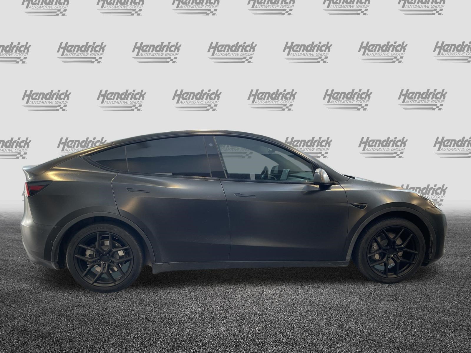 Used 2022 Tesla Model Y Long Range AWD/4WD image 11
