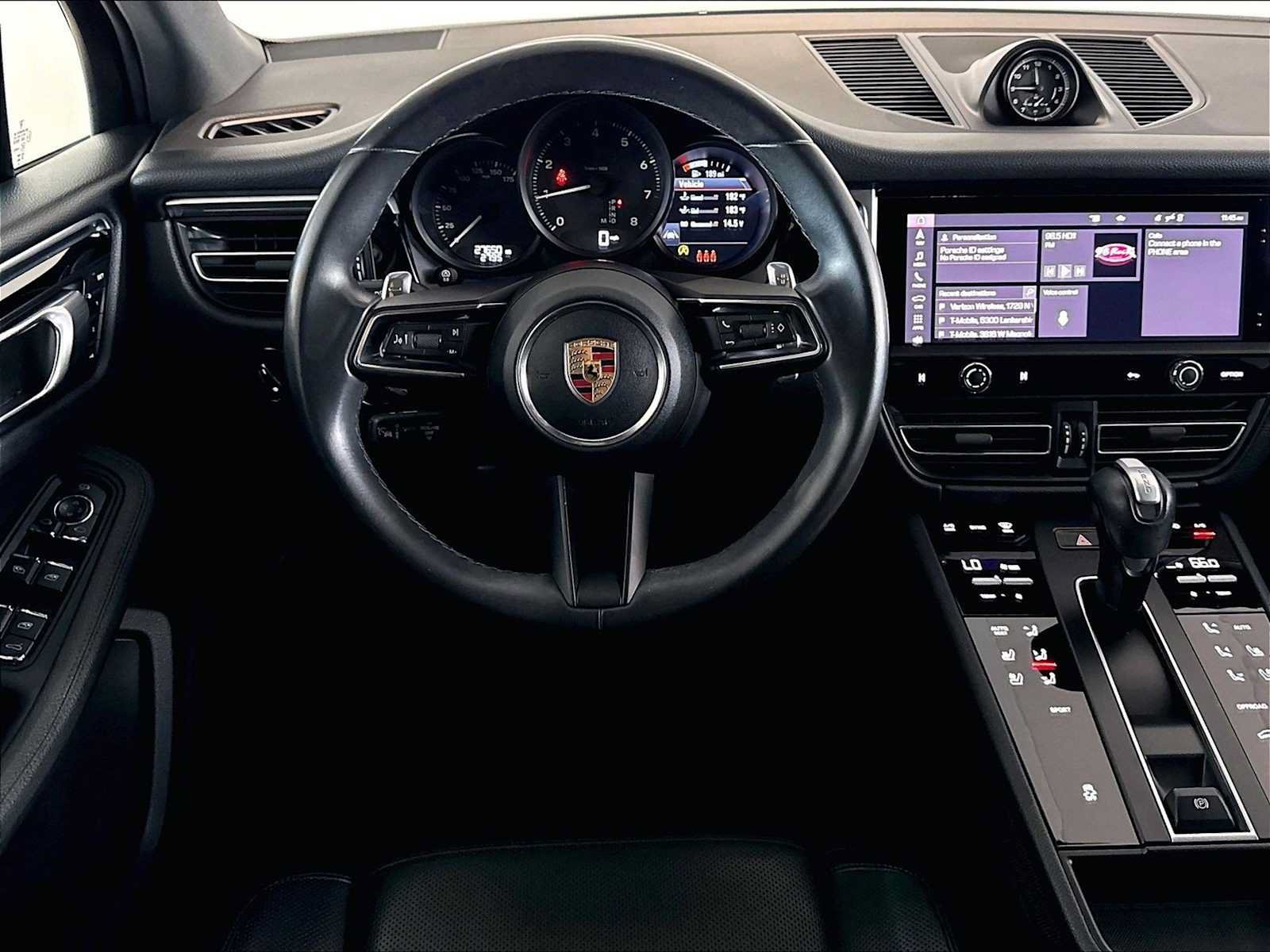 Used 2023 Porsche Macan AWD/4WD image 16