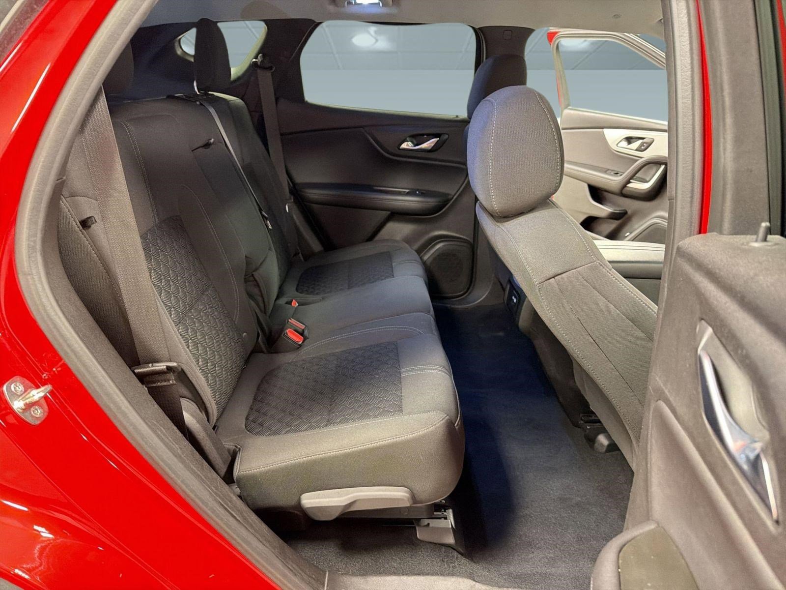 Used 2020 Chevrolet Blazer LT image 30