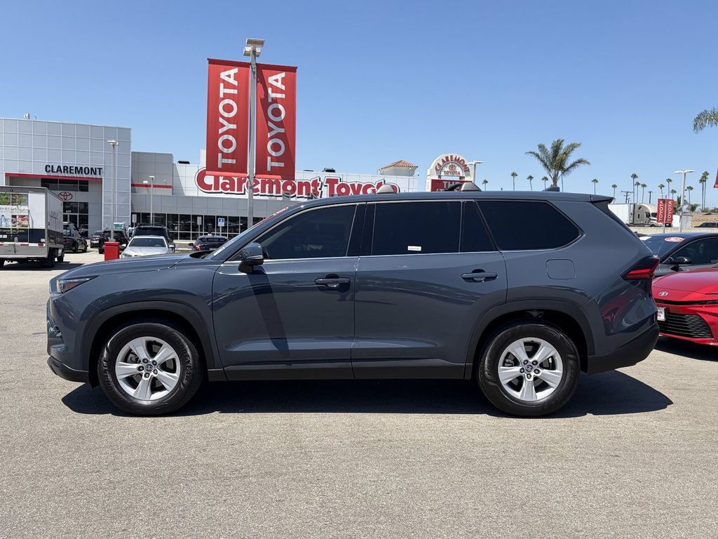 Certified 2025 Toyota Grand Highlander FWD image 43