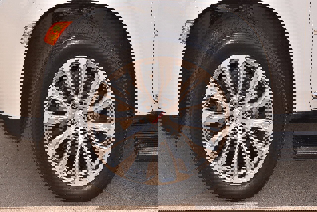 Used 2024 GMC Yukon Denali image 43