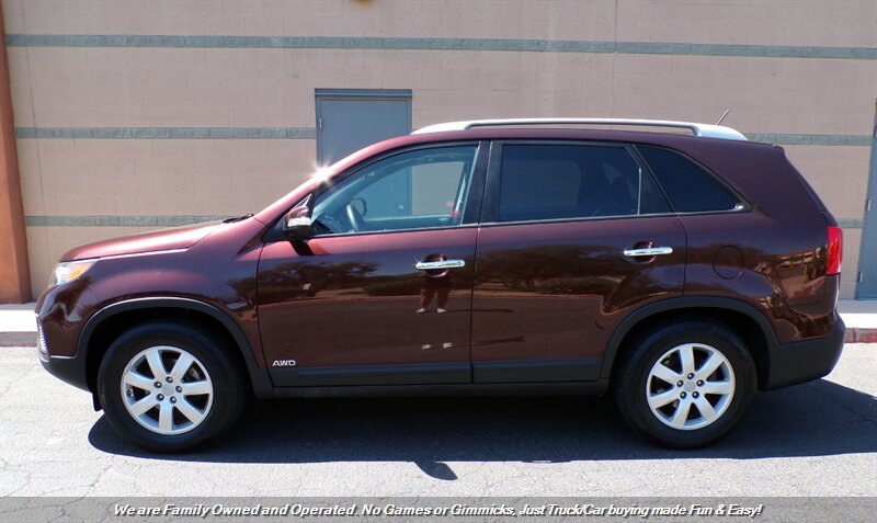 Used 2012 Kia Sorento LX AWD/4WD image 7