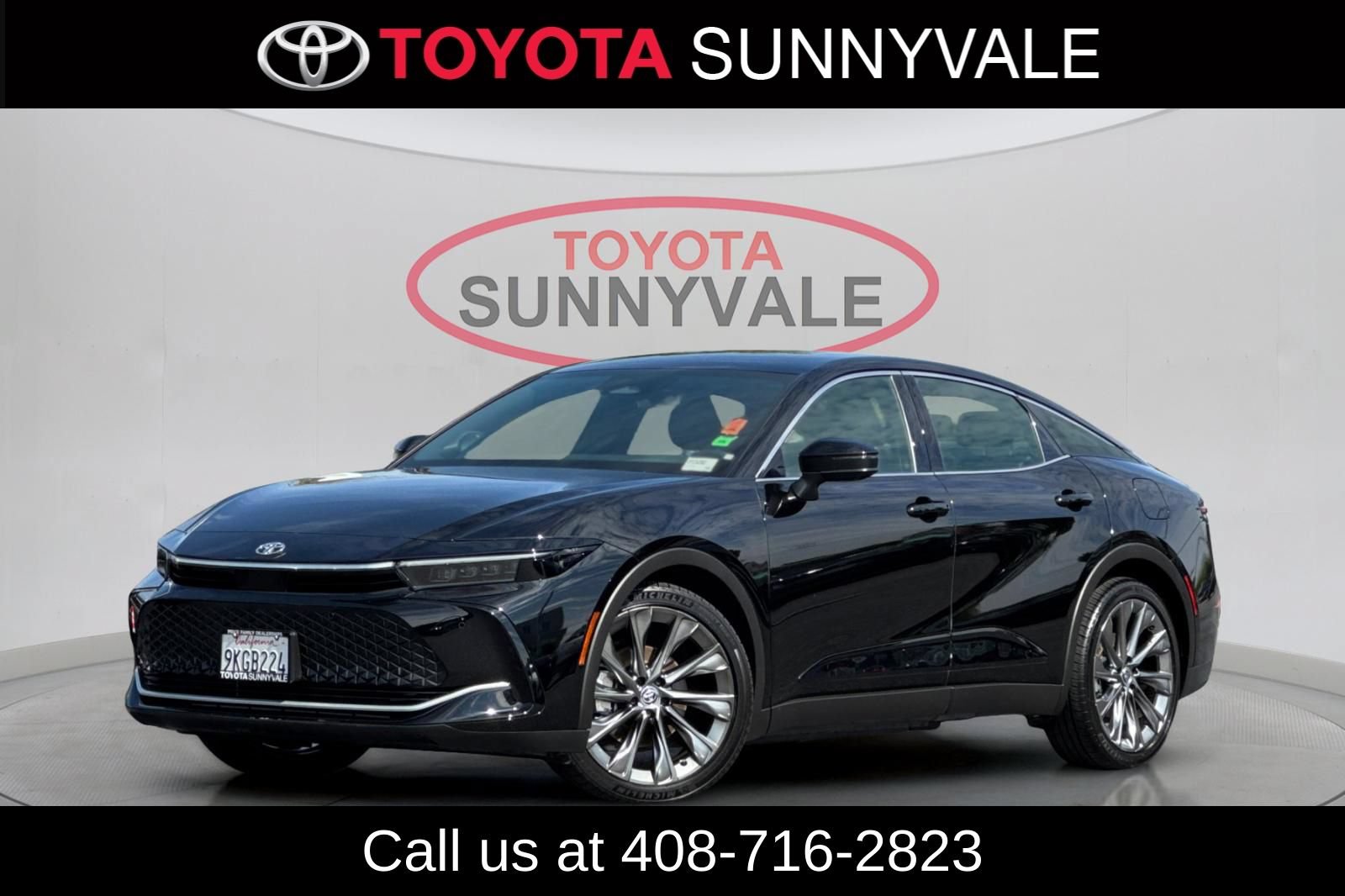 Used 2023 Toyota Crown w/ Advanced Technology Package AWD/4WD image 1