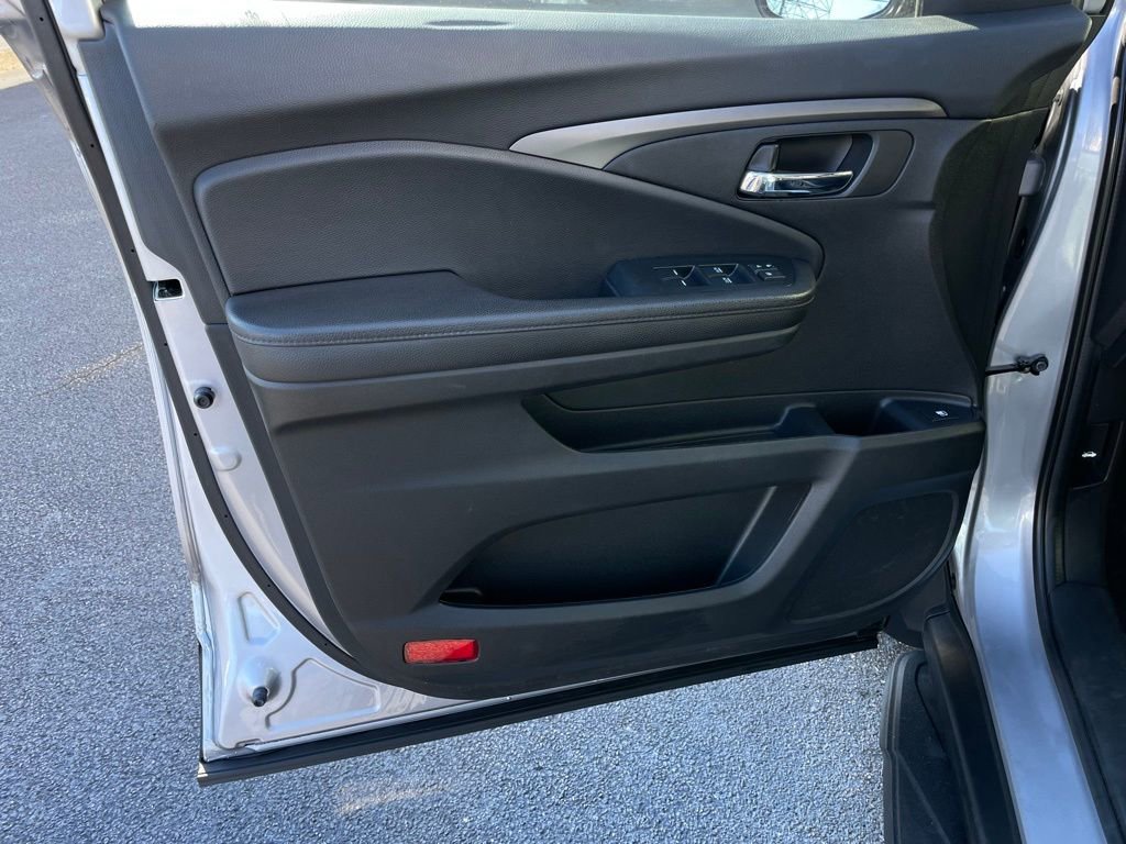 Certified 2022 Honda Pilot Sport image 24