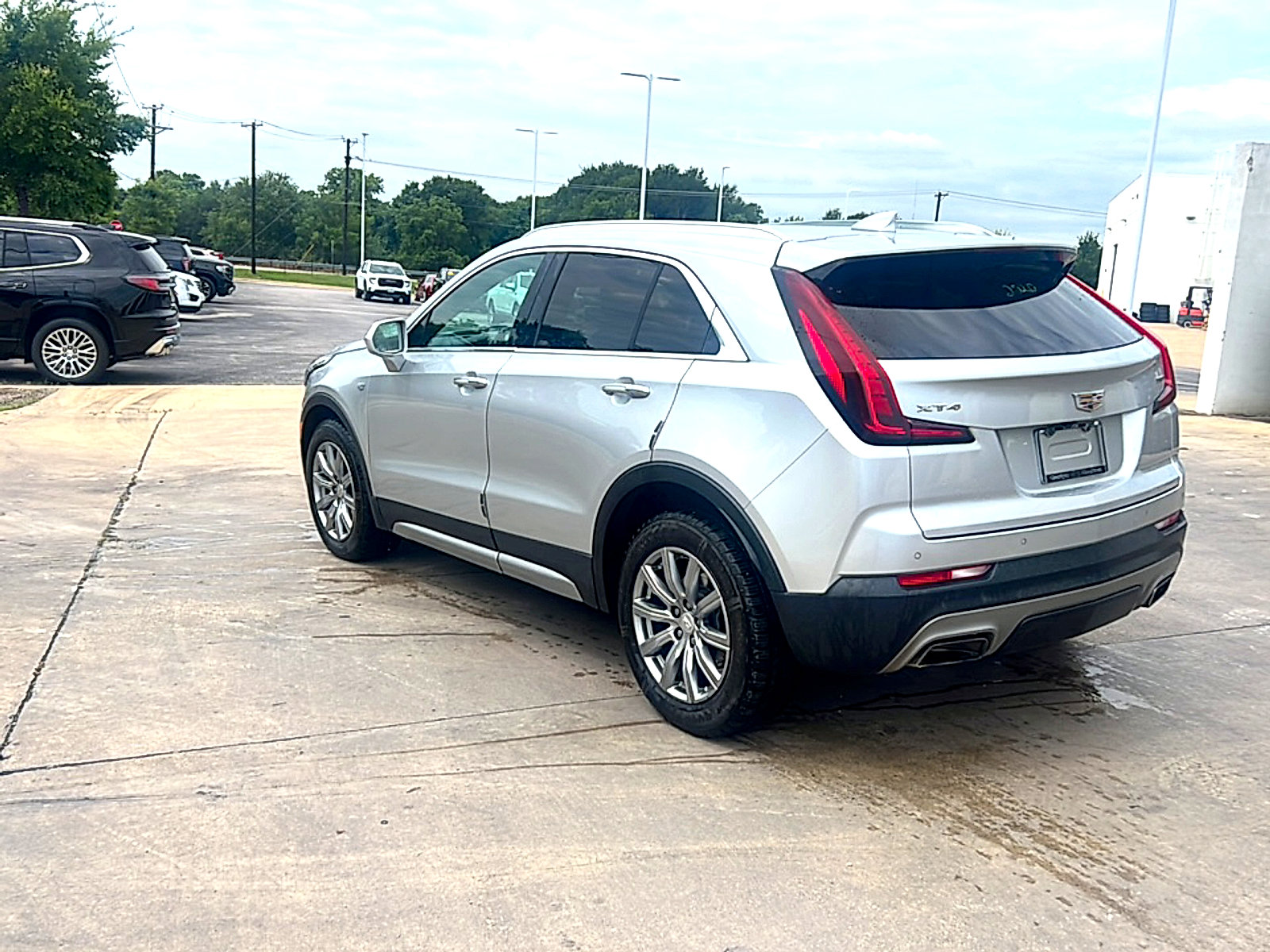 Used 2020 Cadillac XT4 Premium Luxury FWD image 6