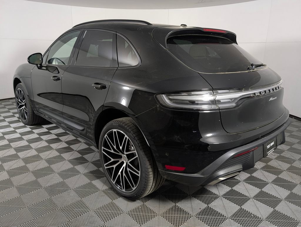 New 2026 Porsche Macan image 3