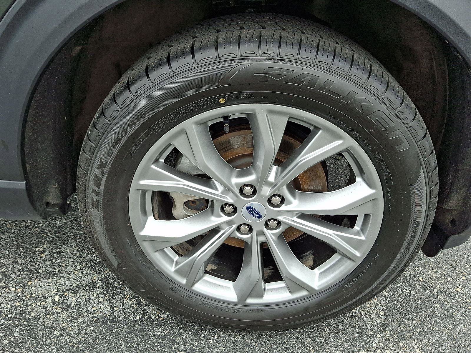 Certified 2023 Ford Explorer Limited w/ Limited Technology Package AWD/4WD image 8