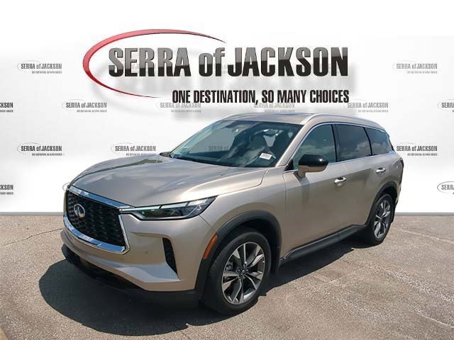 Used 2025 INFINITI QX60 Luxe w/ Lighting Package (N94) FWD image 3