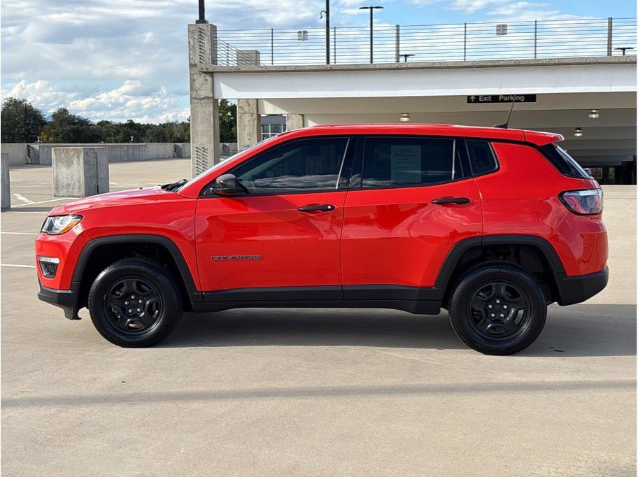 Used 2020 Jeep Compass Sport image 4
