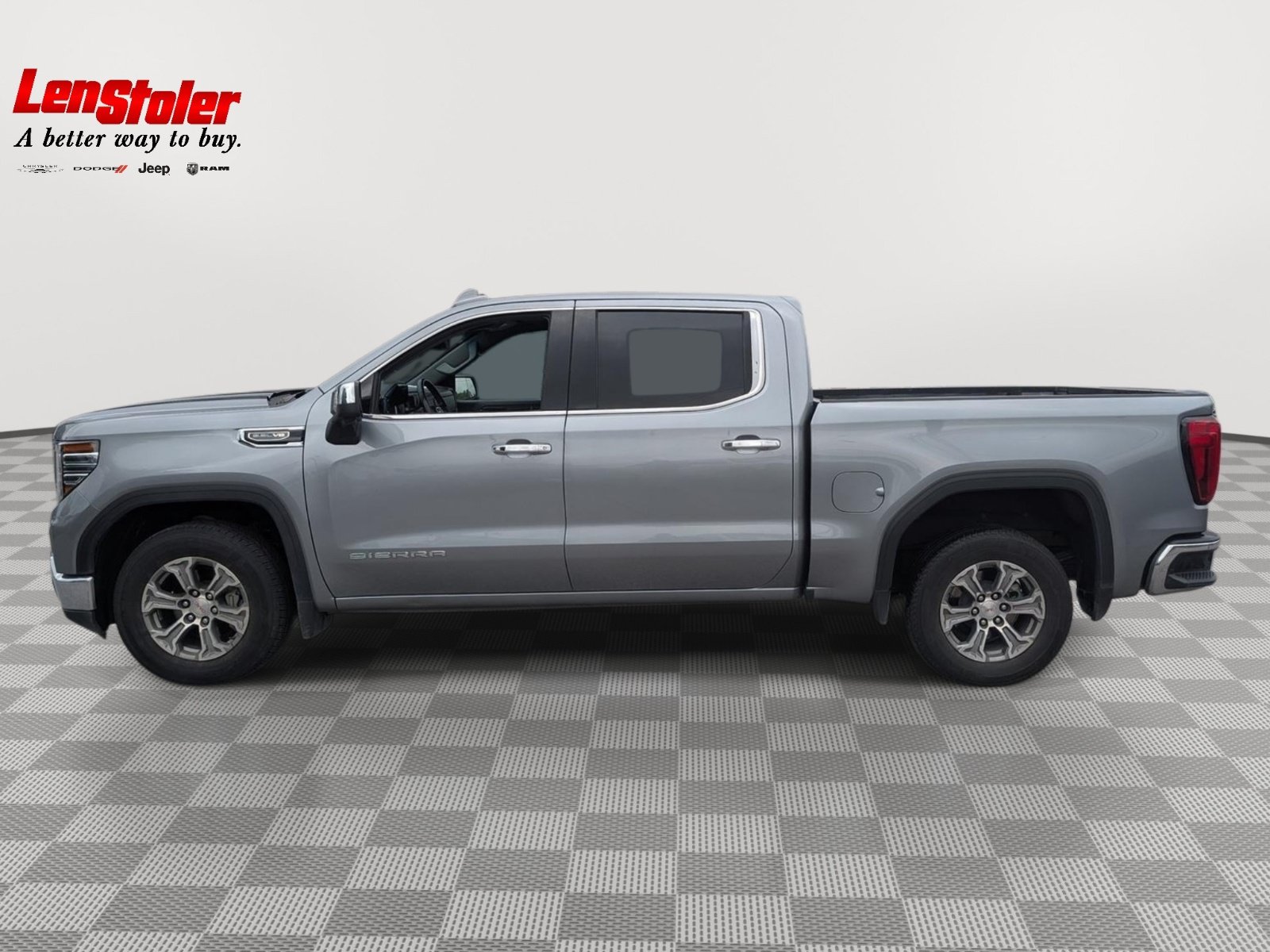 Used 2025 GMC Sierra 1500 SLT RWD image 2
