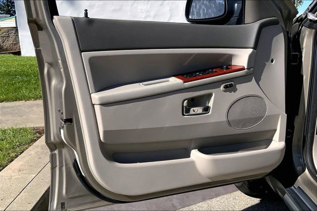 Used 2006 Jeep Grand Cherokee Limited AWD/4WD image 22