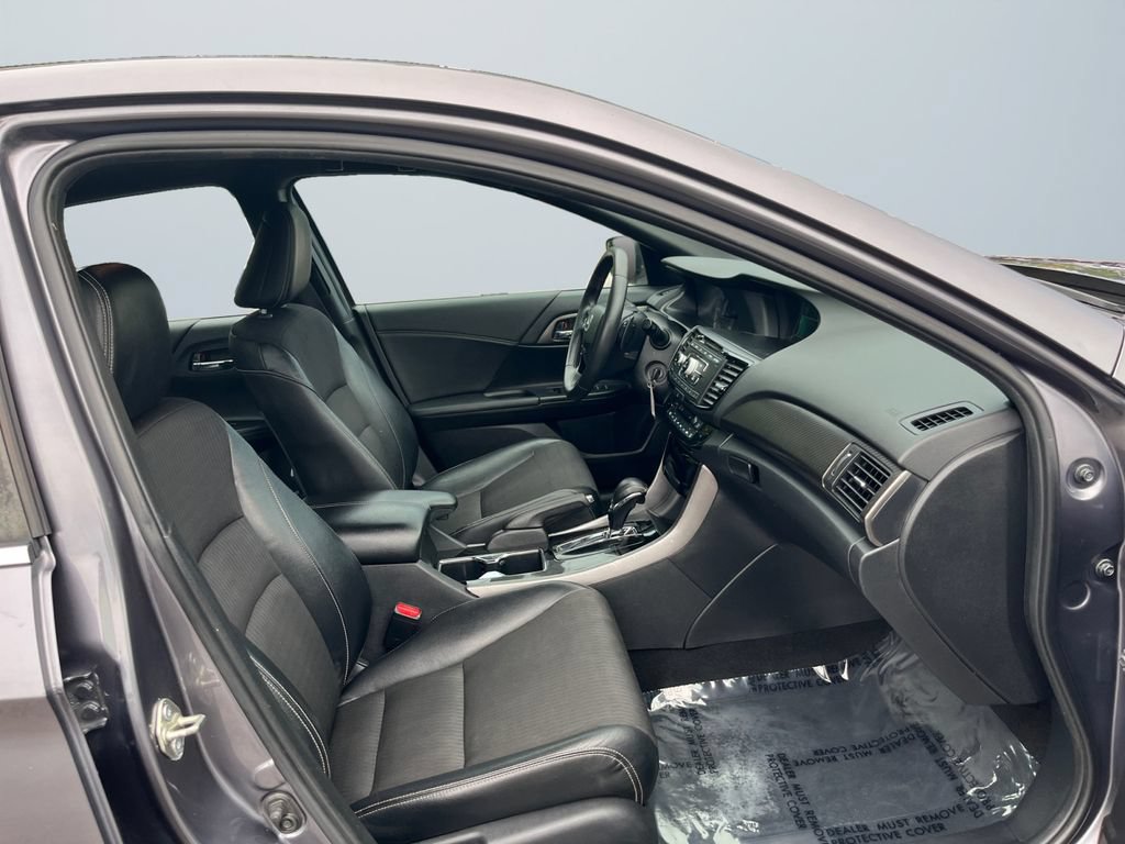 Used 2016 Honda Accord Sport image 15