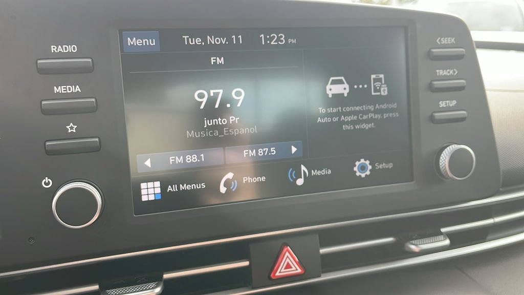 Used 2026 Hyundai Elantra SE FWD image 19