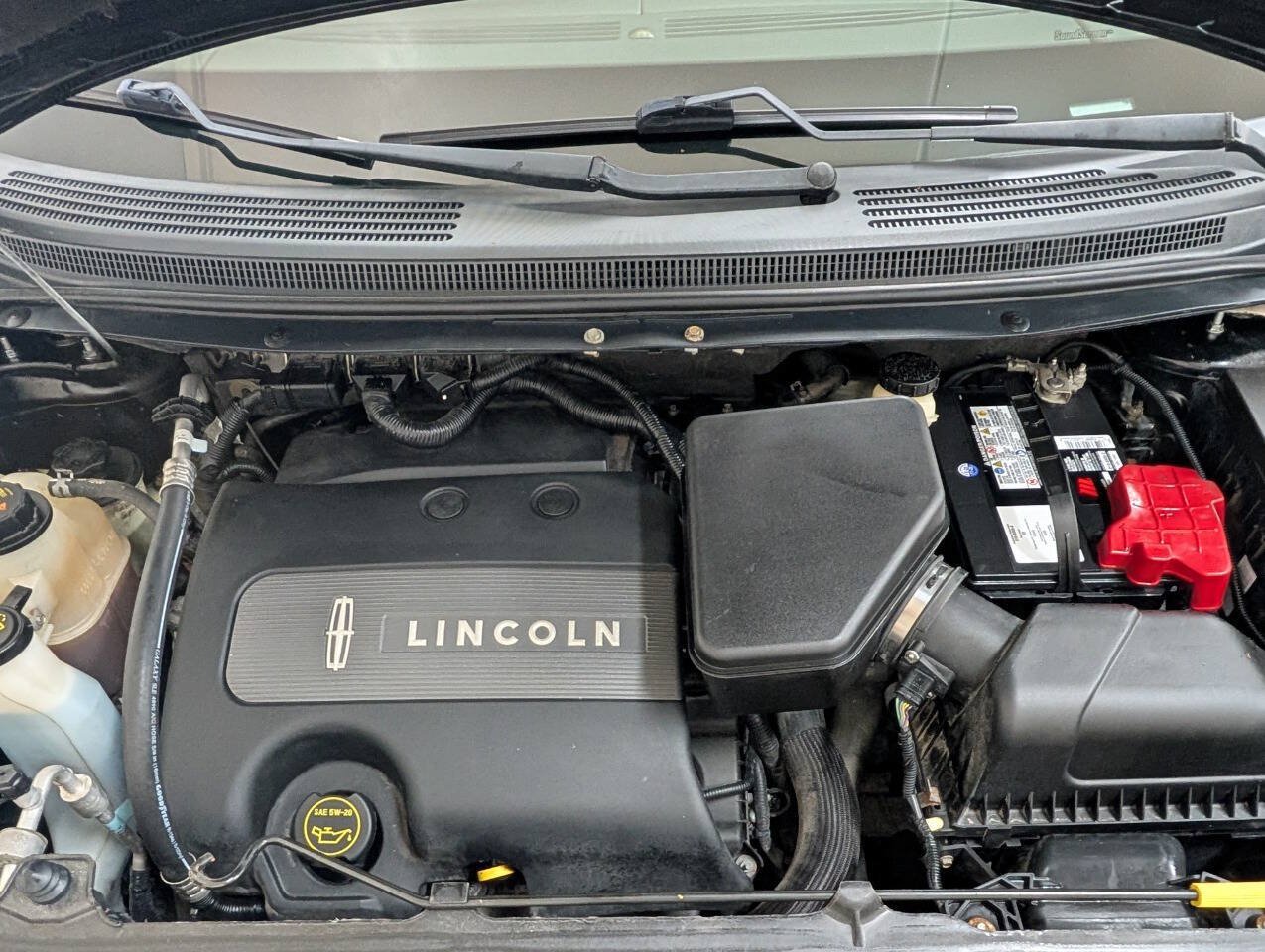 Used 2014 Lincoln MKX AWD w/ Equipment Group 101A image 24