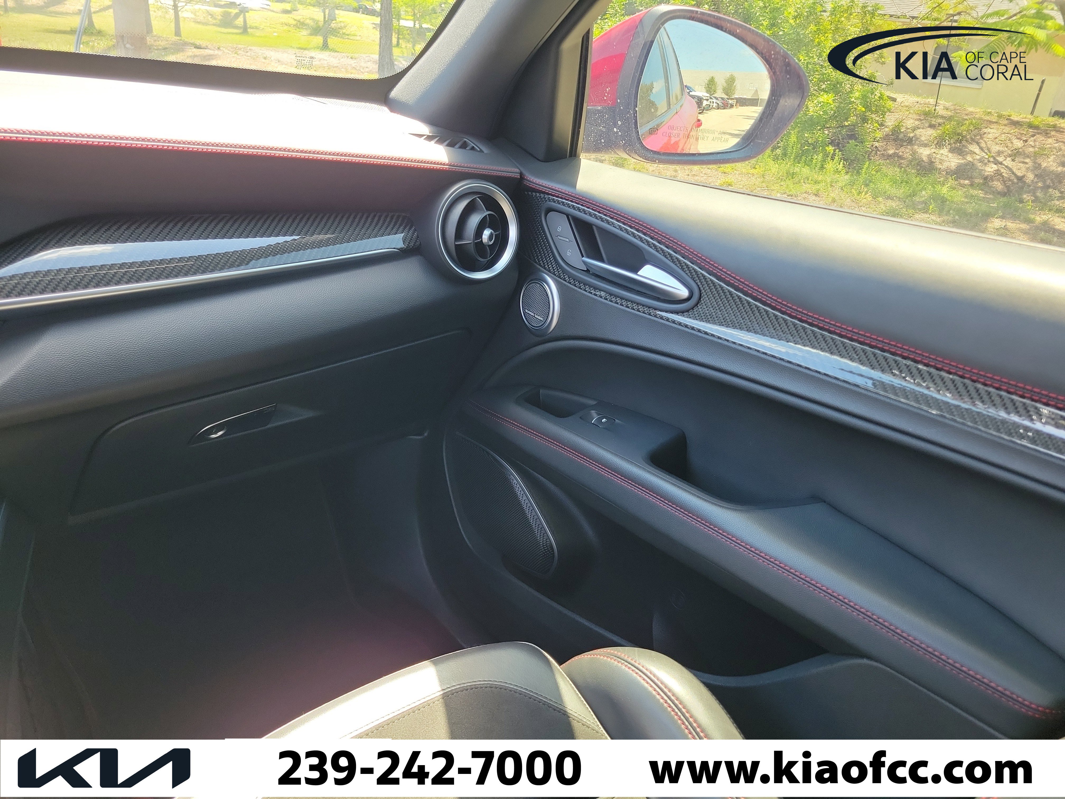 Used 2018 Alfa Romeo Stelvio Quadrifoglio w/ Driver Assist Dynamic Package AWD/4WD image 17