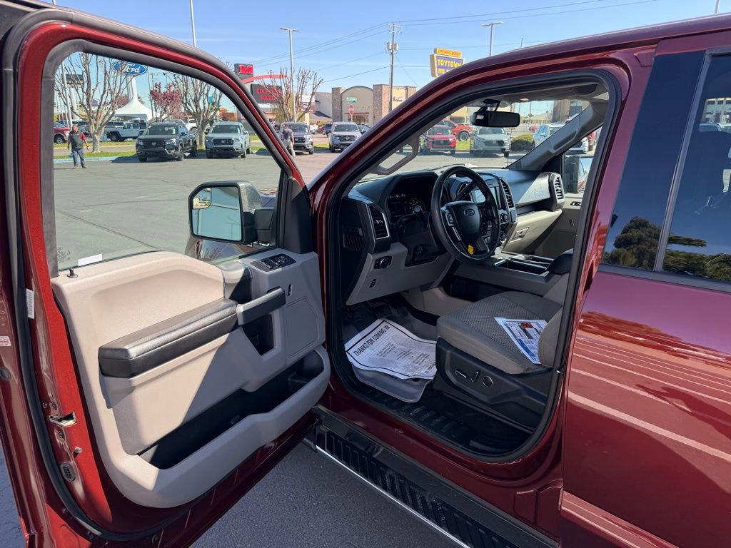 Used 2016 Ford F150 XLT w/ Equipment Group 302A Luxury image 14