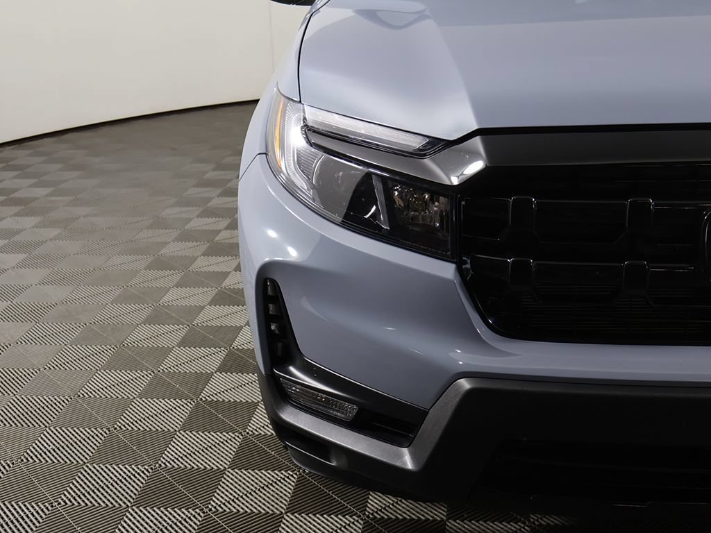 Certified 2025 Honda Ridgeline Black Edition image 16