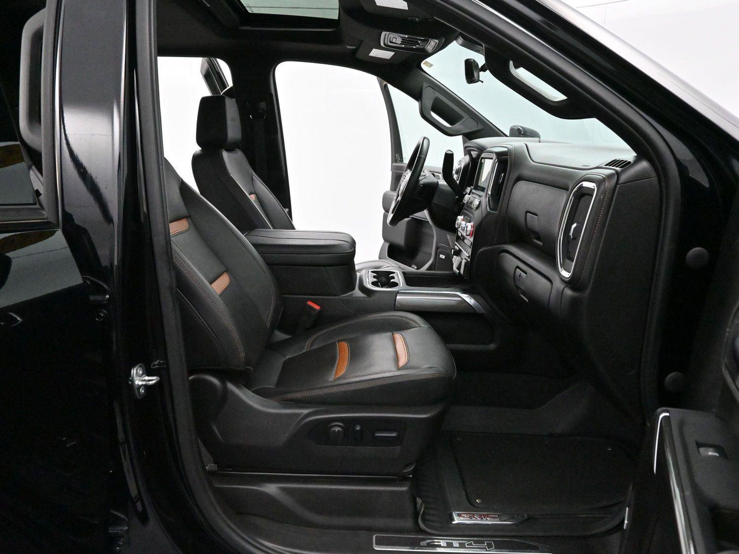 Used 2023 GMC Sierra 3500 AT4 w/ AT4 Premium Plus Package image 31