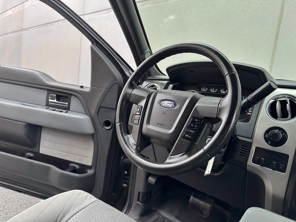 Used 2013 Ford F150 XLT w/ Luxury Equipment Group image 31
