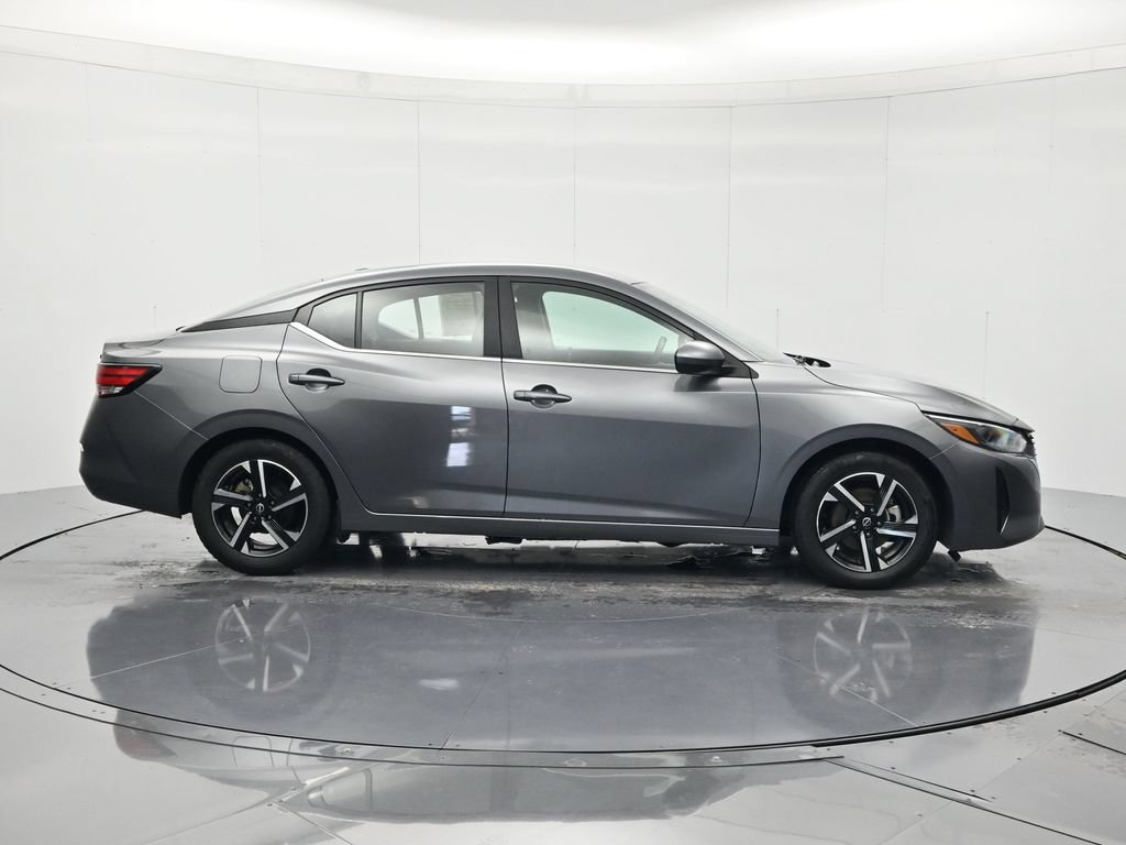 Used 2024 Nissan Sentra SV FWD image 4