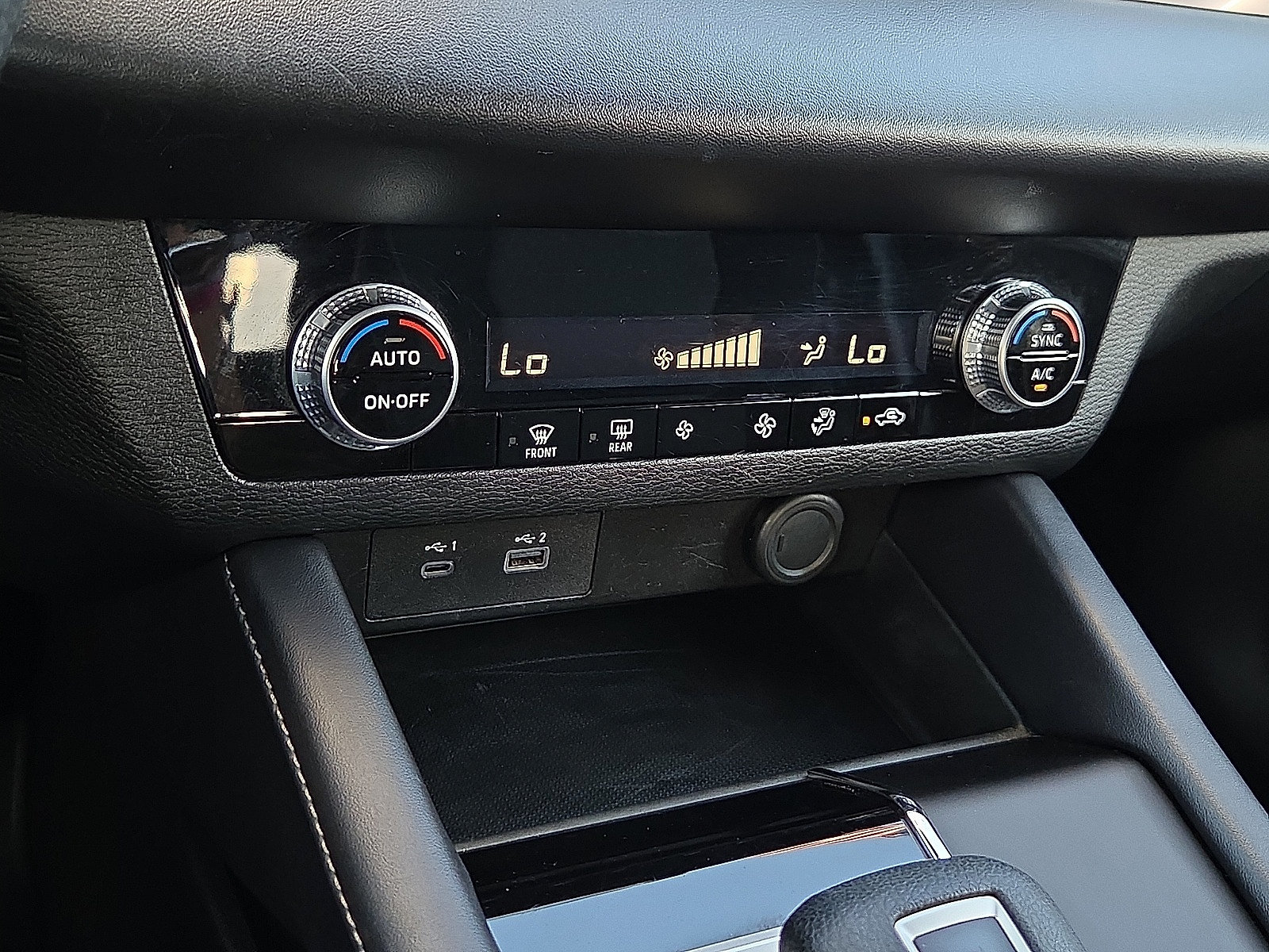 Used 2024 Mitsubishi Outlander ES FWD image 22