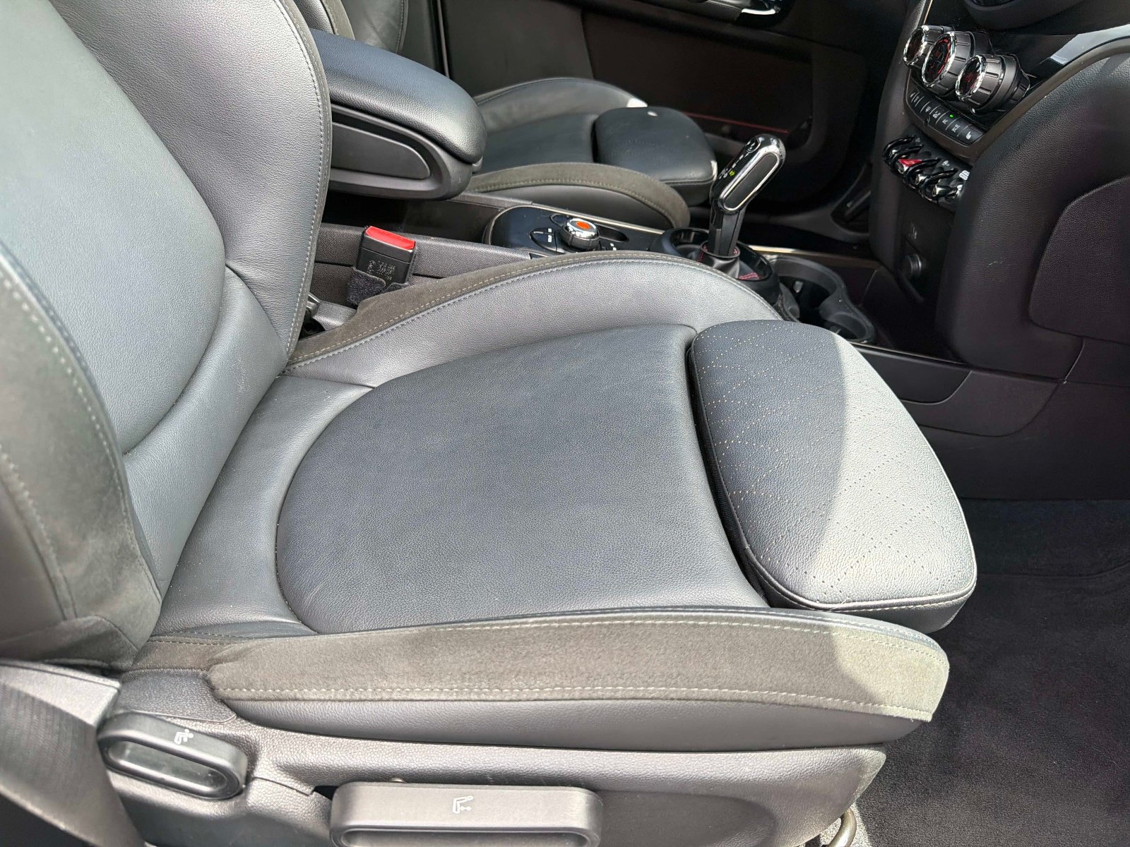 Used 2020 MINI Cooper Countryman S w/ Signature Upholstery Package FWD image 25