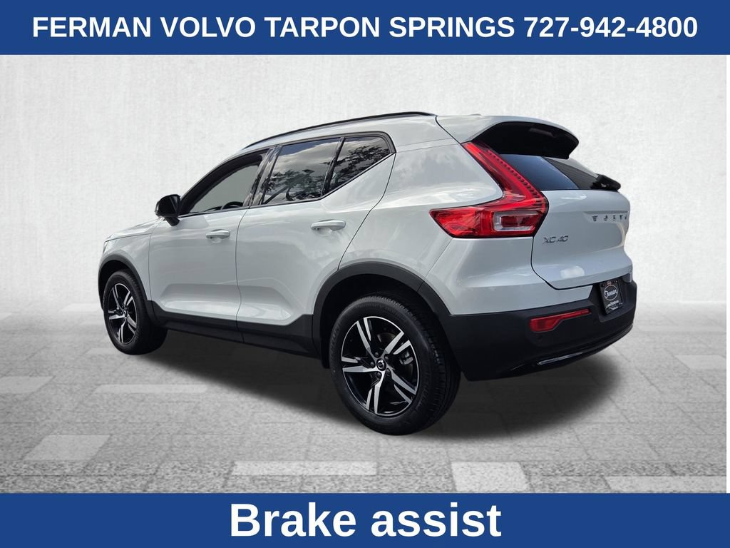 New 2026 Volvo XC40 B5 Core AWD/4WD image 8
