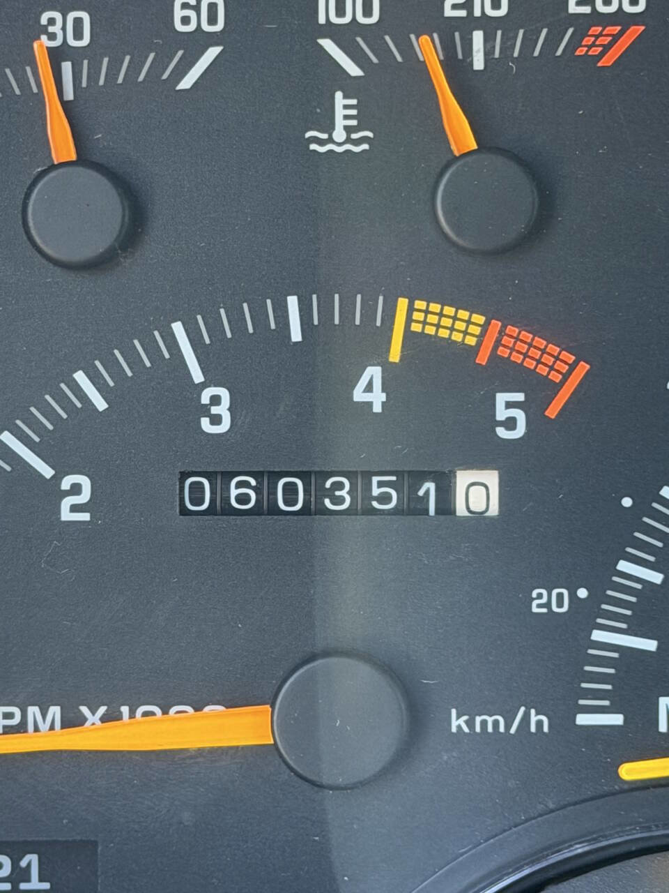 Used 1993 GMC Suburban 2500 image 21