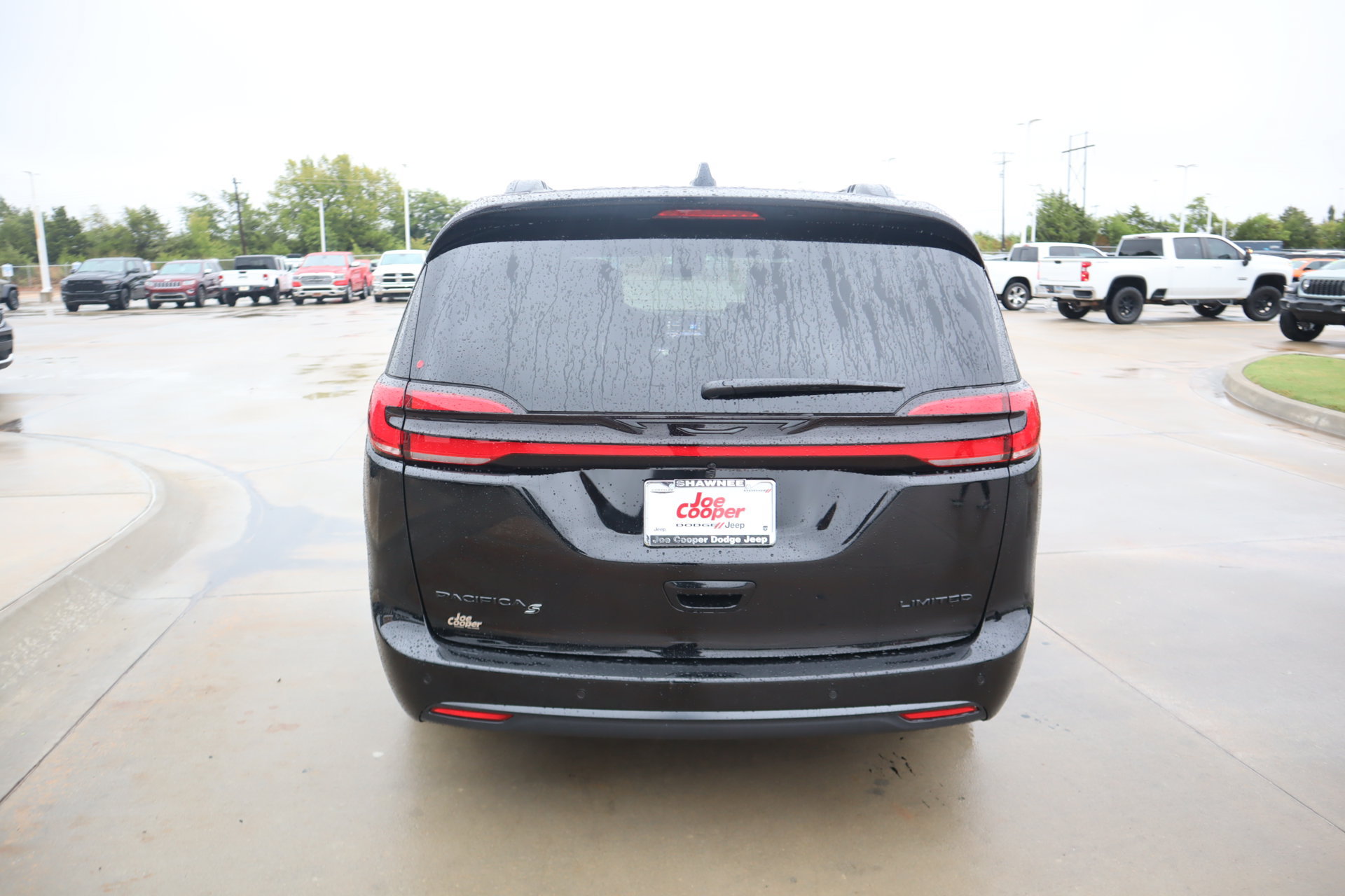 New 2027 Chrysler Pacifica Limited FWD image 23