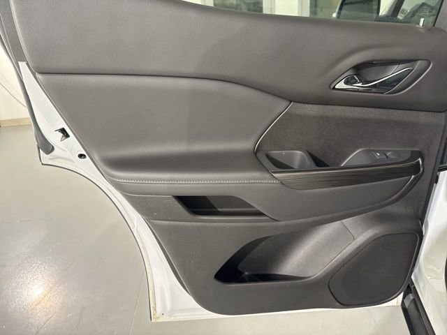 Used 2023 GMC Acadia SLT w/ Preferred Package AWD/4WD image 18