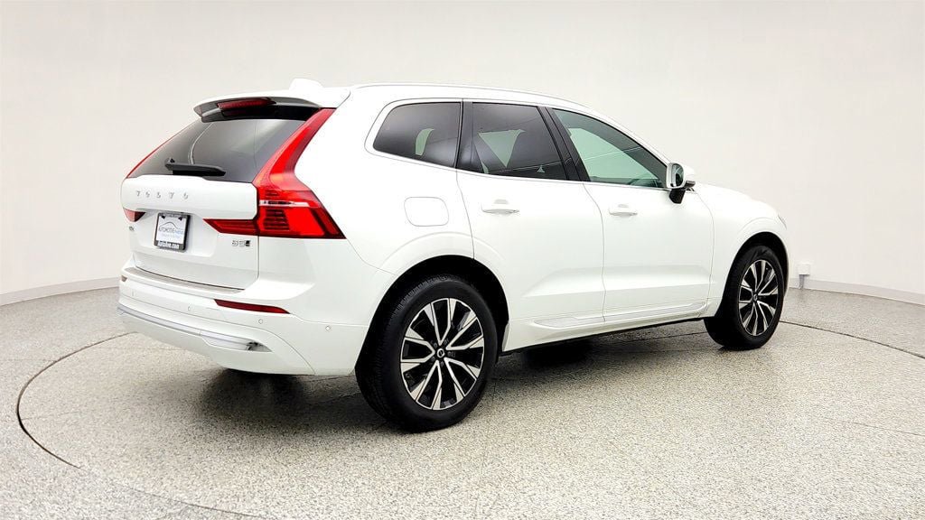 Used 2023 Volvo XC60 B5 Plus w/ Climate Package AWD/4WD image 5