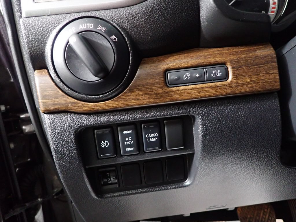 Used 2017 Nissan Titan Platinum Reserve RWD image 26