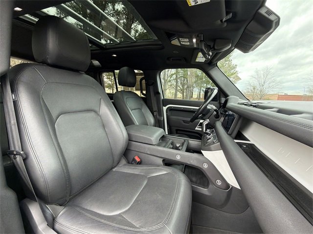 Used 2023 Land Rover Defender 110 S image 27