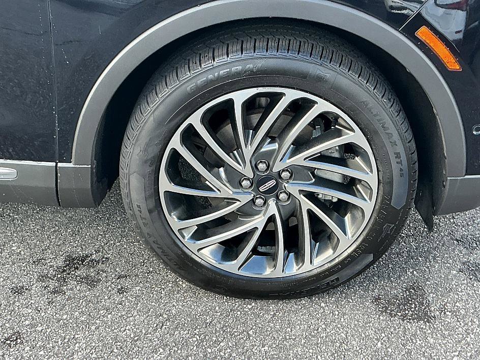 Used 2019 Lincoln Nautilus Reserve image 10