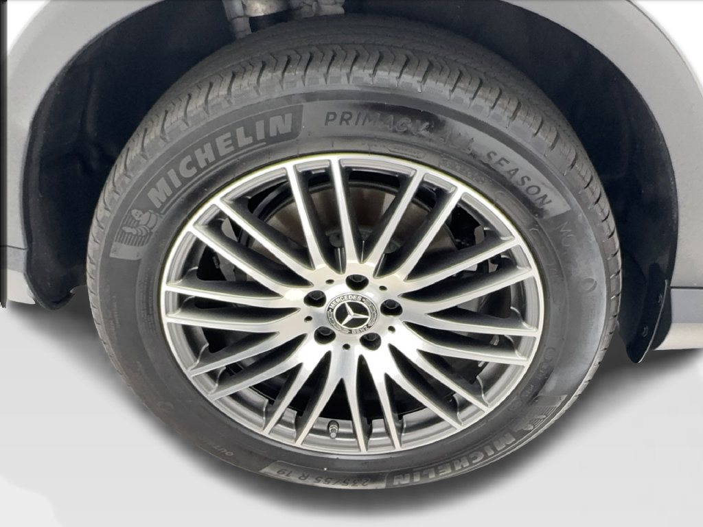 Used 2025 Mercedes-Benz GLC 300 image 18