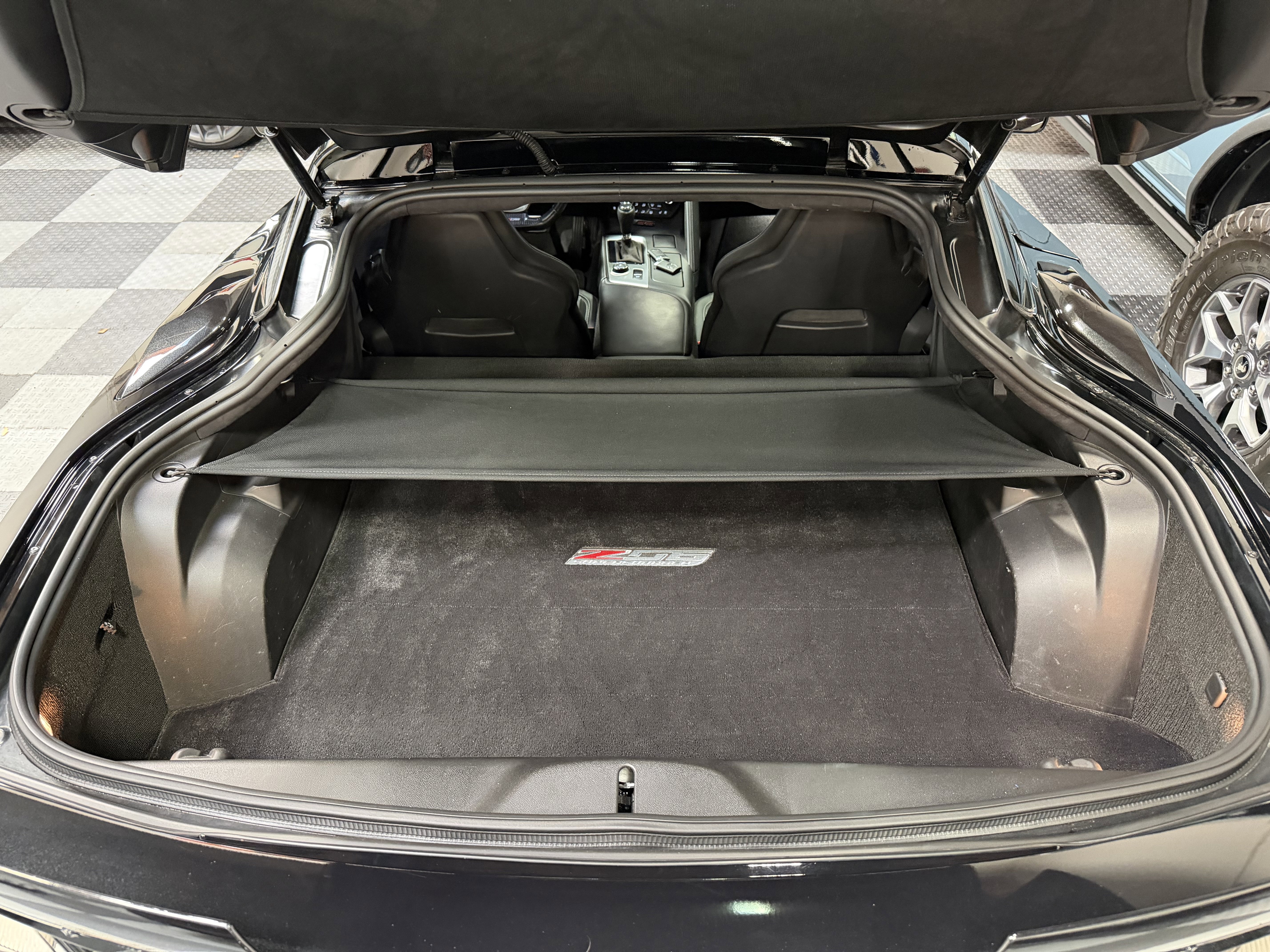 Used 2016 Chevrolet Corvette Z06 w/ 3LZ Preferred Equipment Group image 25