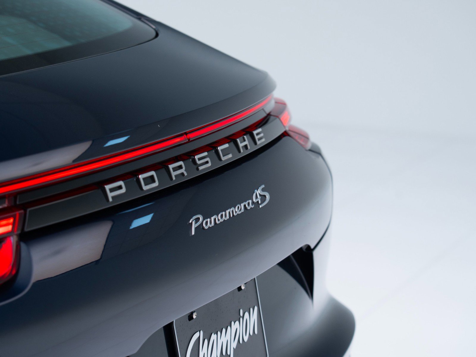 Certified 2018 Porsche Panamera 4S AWD/4WD image 13