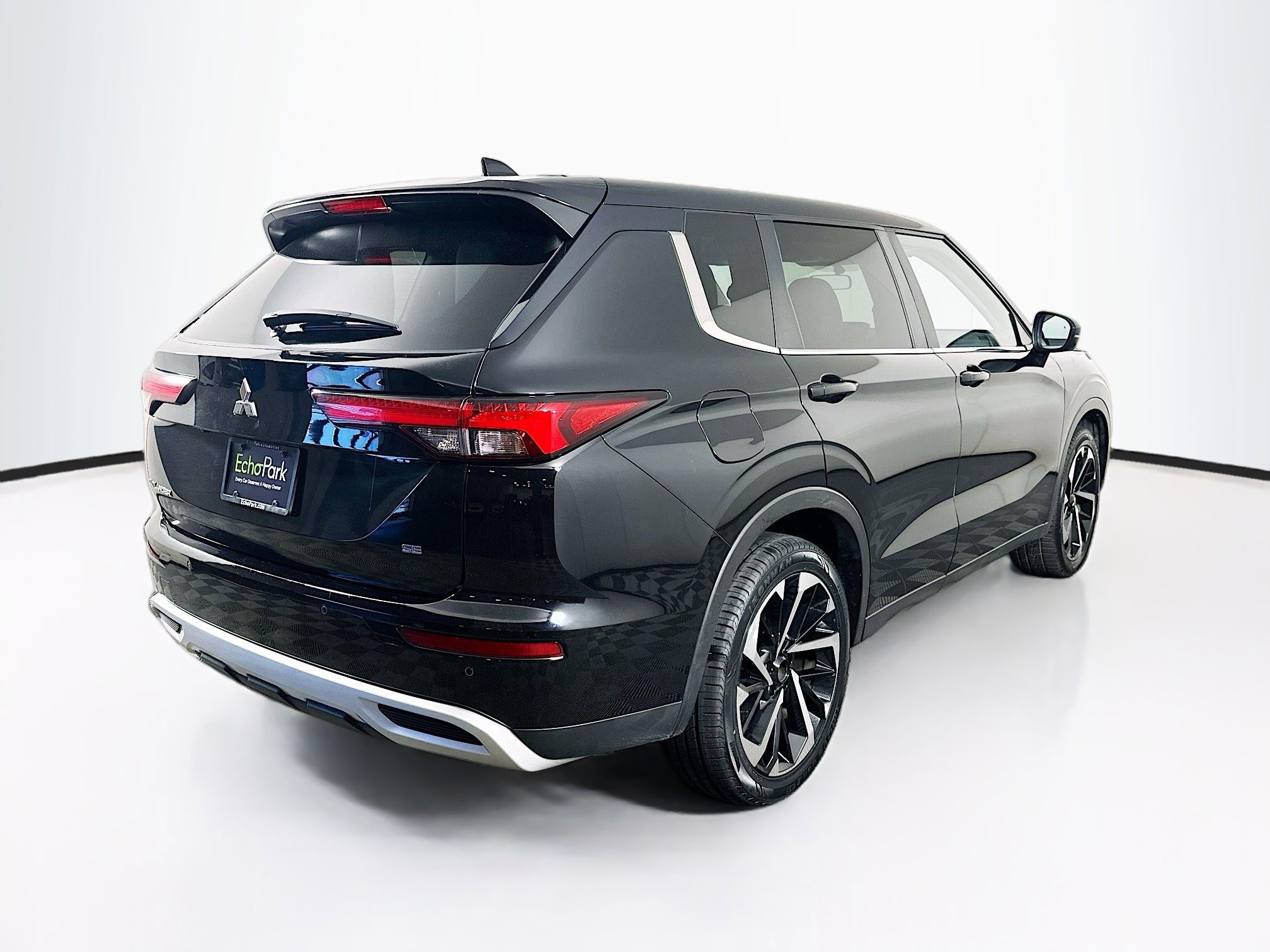 Used 2024 Mitsubishi Outlander SE FWD image 9