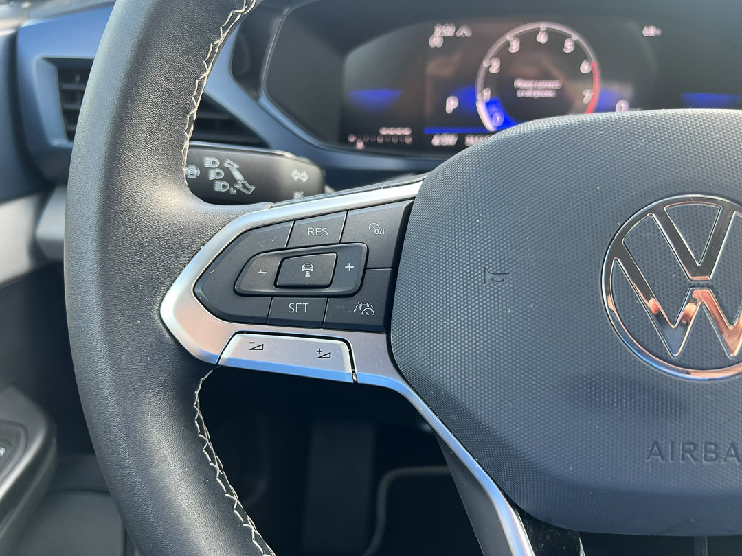 Used 2023 Volkswagen Taos SE image 16