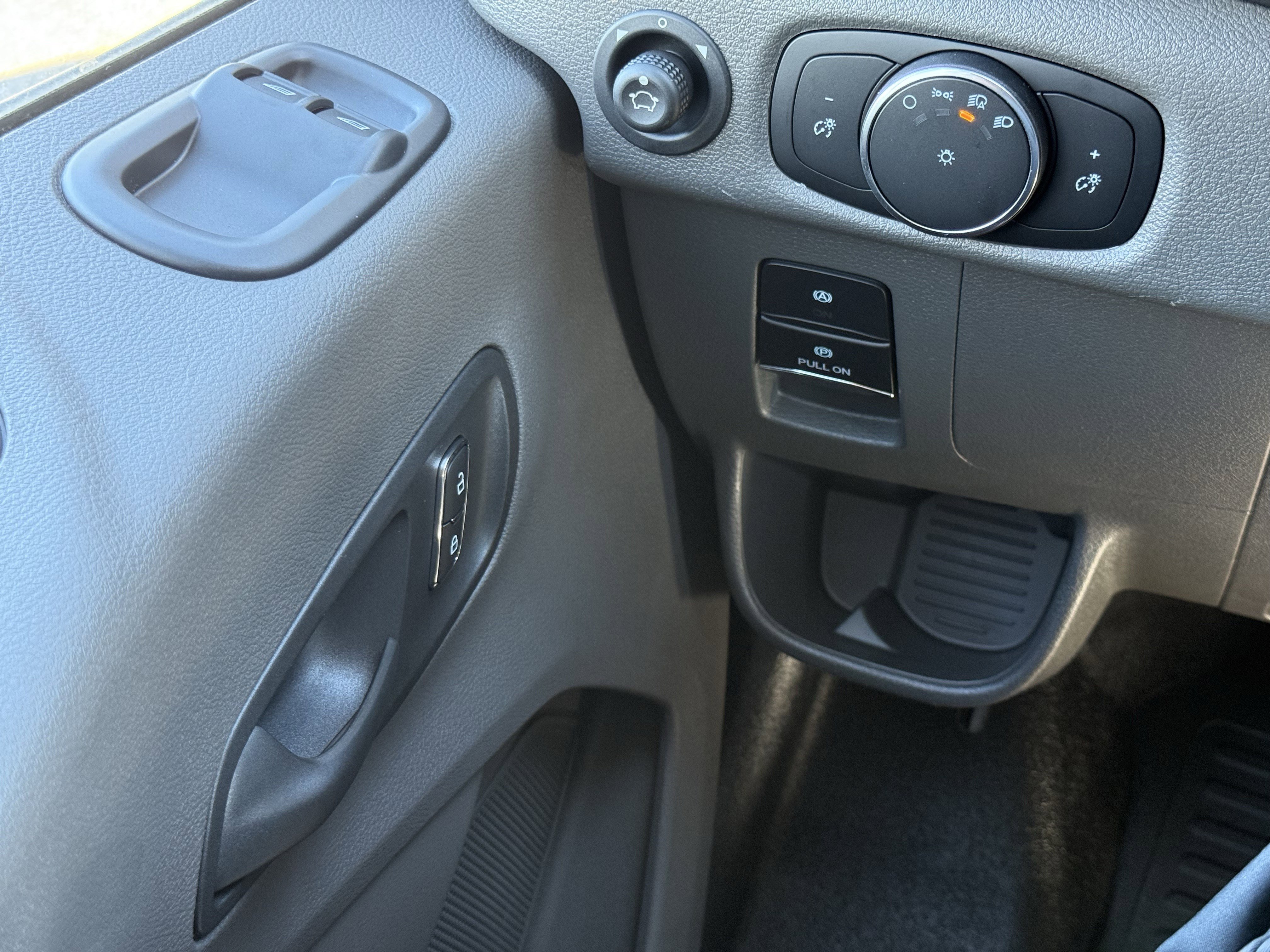 New 2026 Ford Transit 150 Low Roof RWD image 22