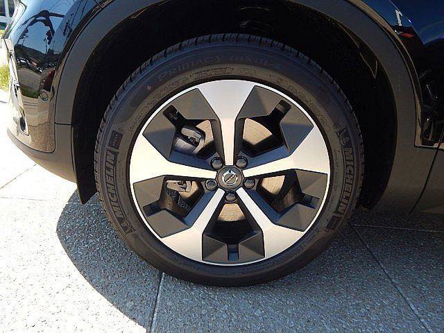 New 2026 Volvo XC40 B5 Plus w/ Protection Package Premier AWD/4WD image 11