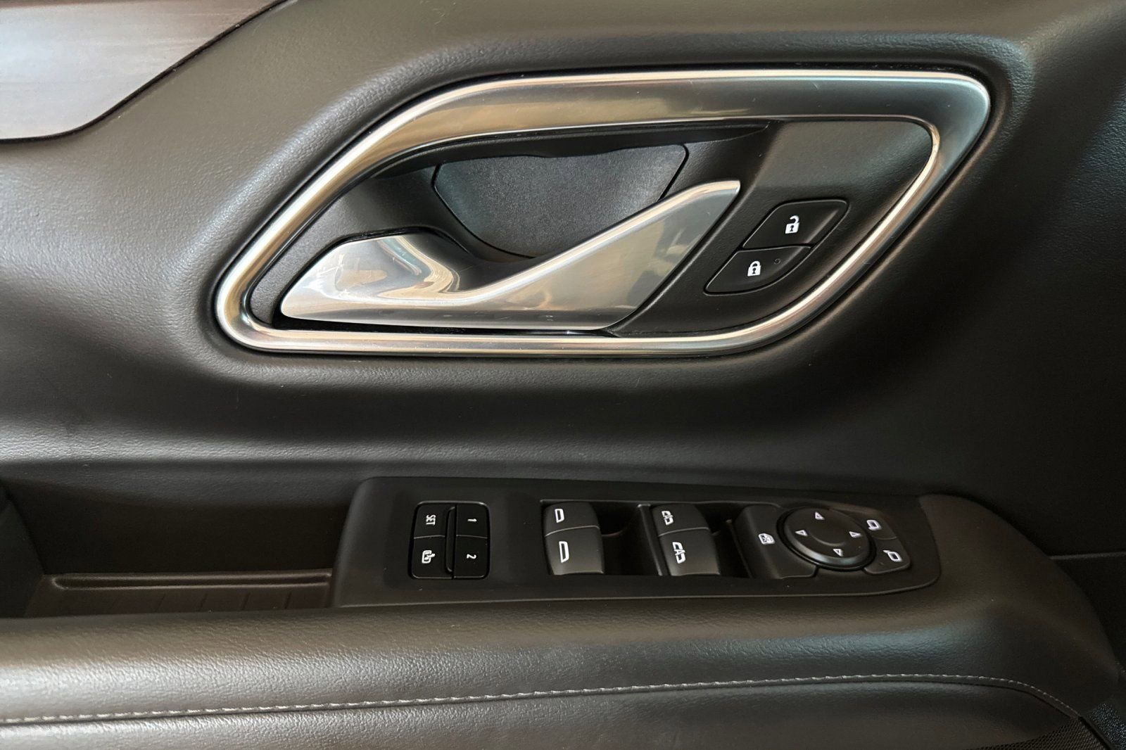 Used 2024 Chevrolet Tahoe LT image 11