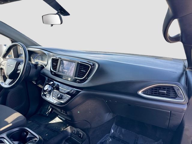 Used 2018 Chrysler Pacifica Touring Plus w/ S Appearance Package FWD image 29