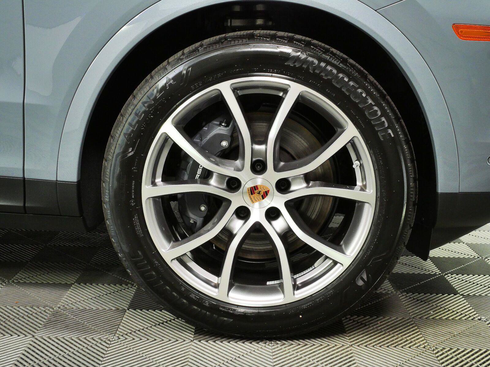 New 2026 Porsche Cayenne AWD/4WD image 37