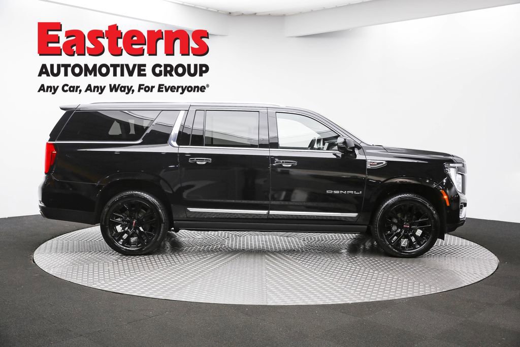 Used 2025 GMC Yukon XL Denali w/ Denali Reserve Package image 4