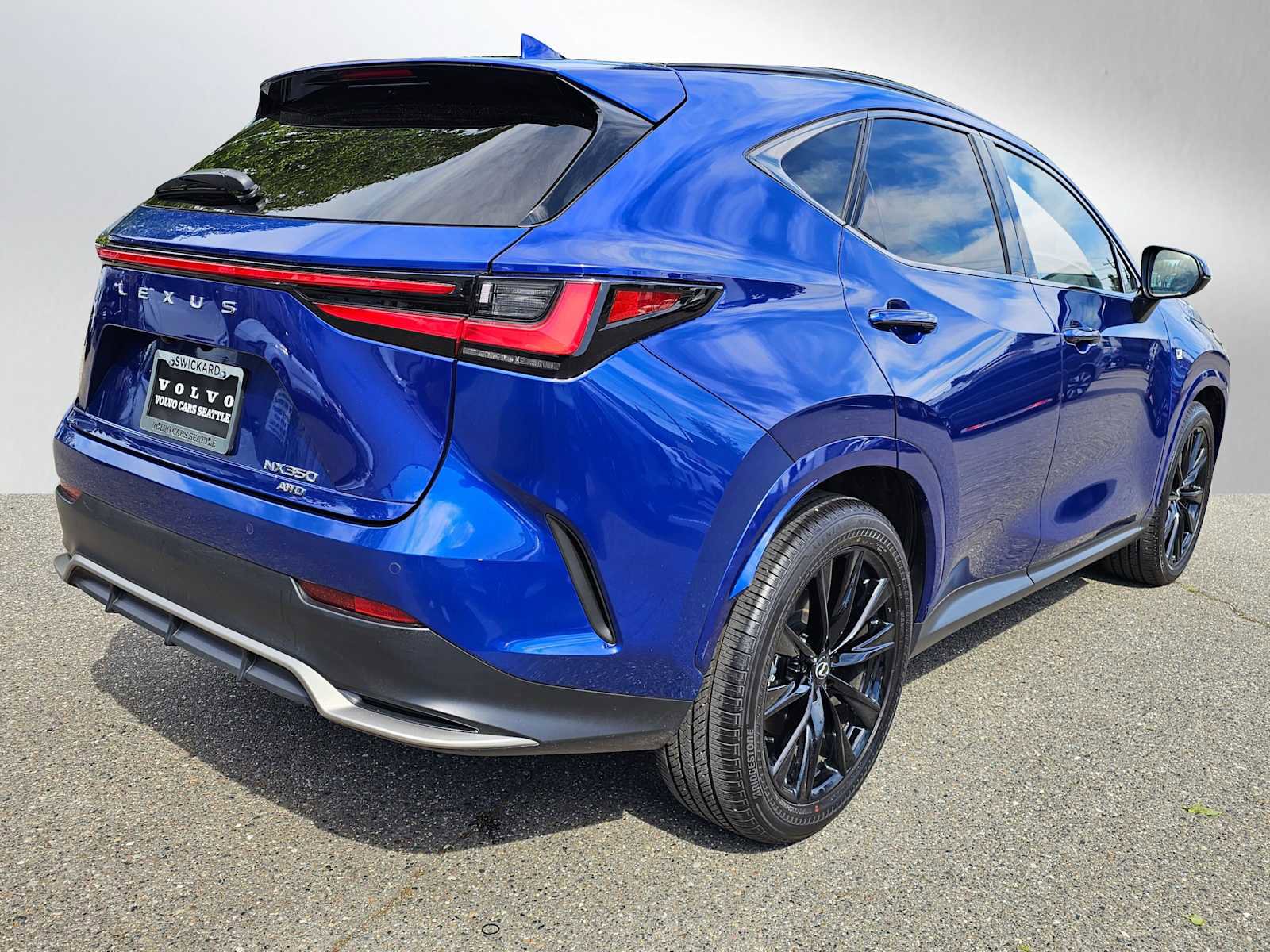 Used 2025 Lexus NX 350 F Sport AWD/4WD image 3